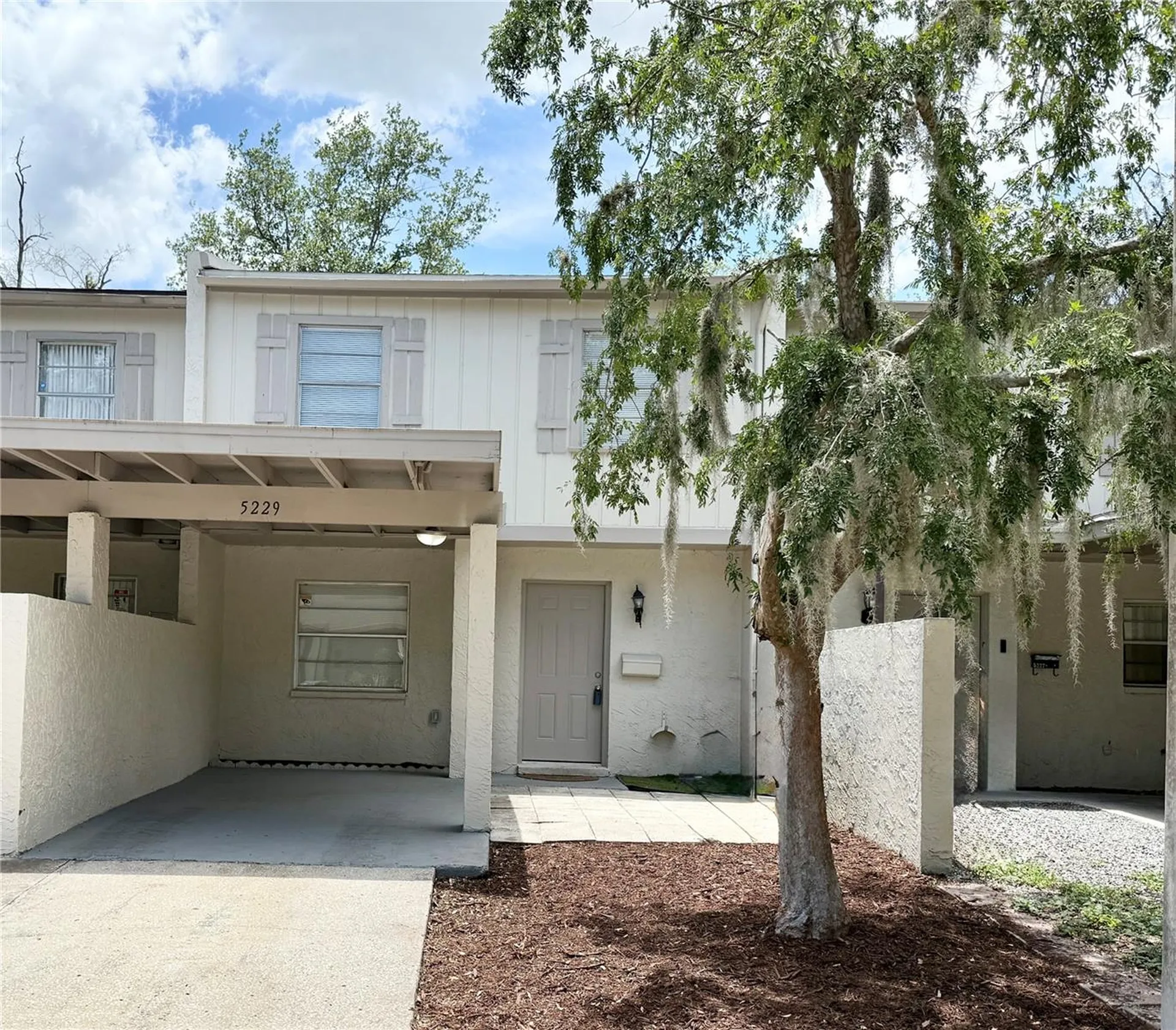 5229 Tennis Court Circle Tampa FL 33617