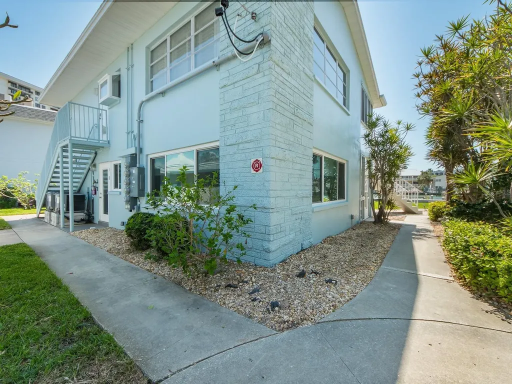 241 Skiff Point Clearwater Beach FL 33767