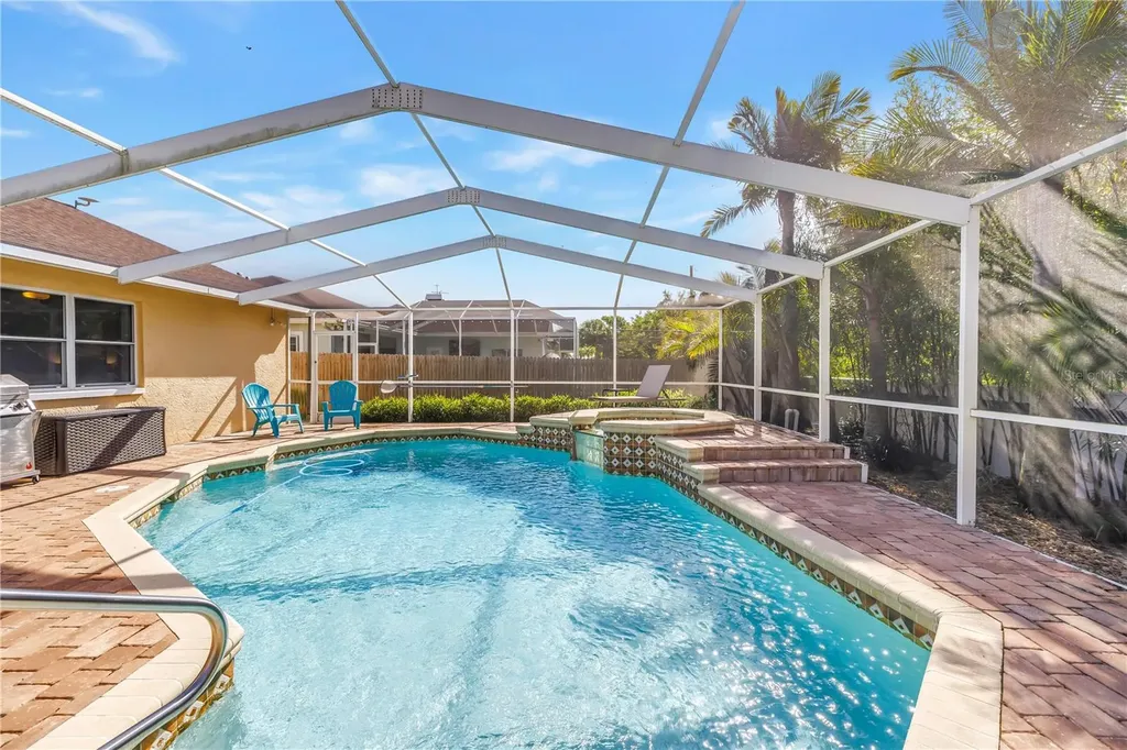 1770 Glen Lakes Boulevard N St Petersburg FL 33702