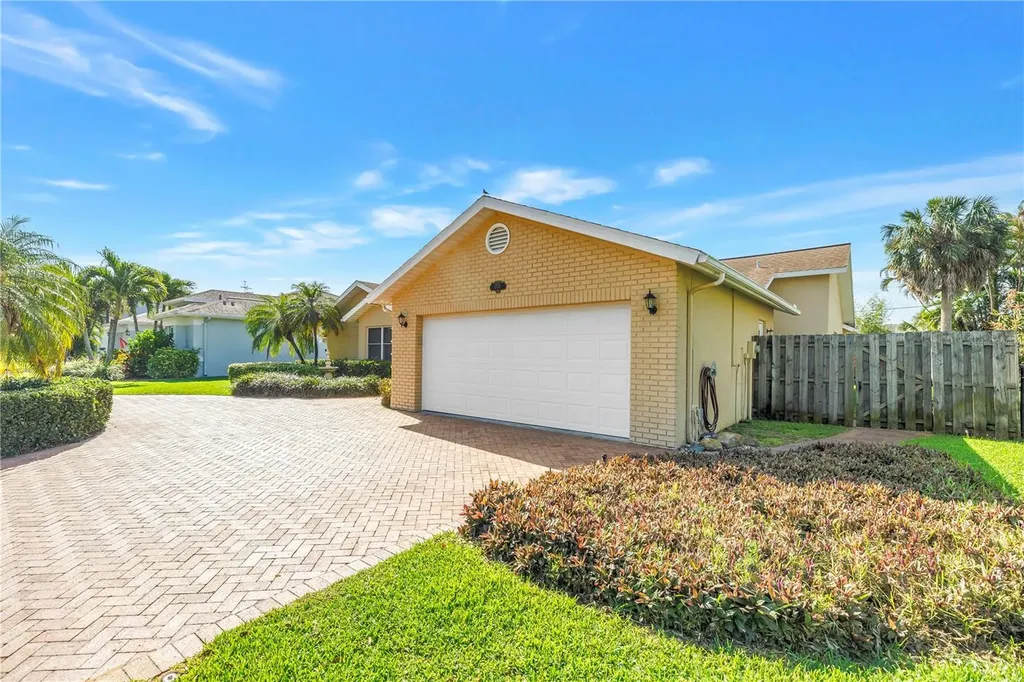 1770 Glen Lakes Boulevard N St Petersburg FL 33702