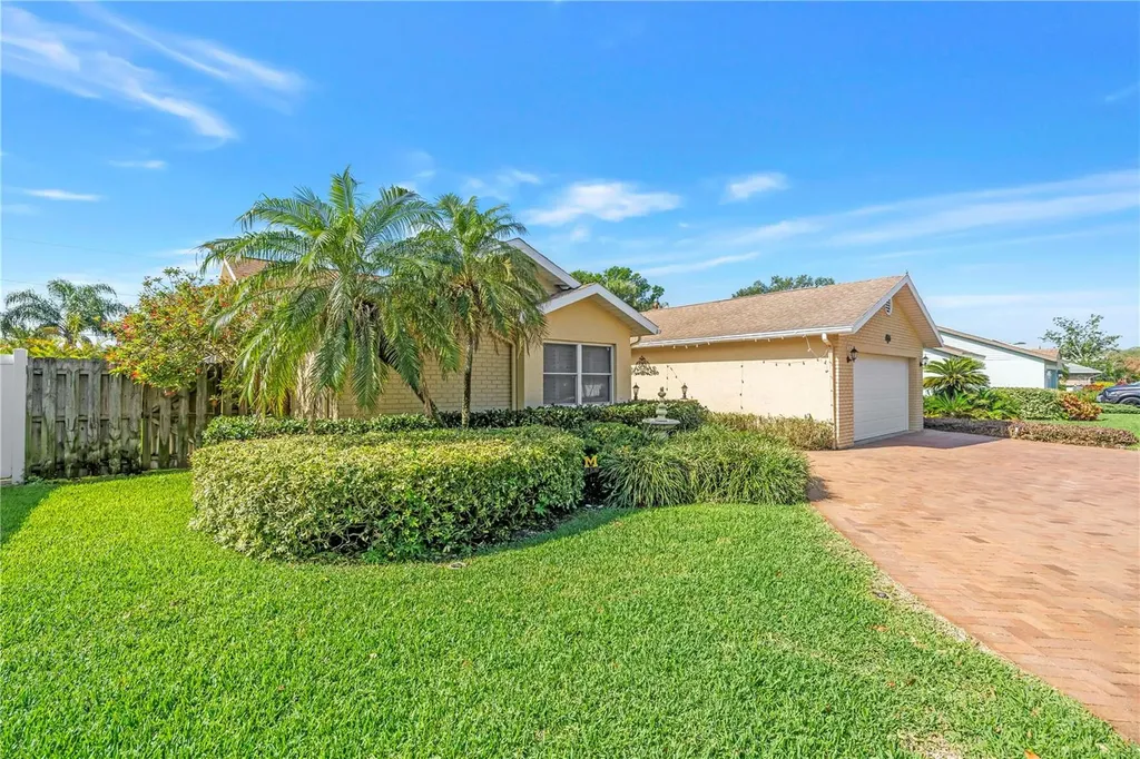 1770 Glen Lakes Boulevard N St Petersburg FL 33702