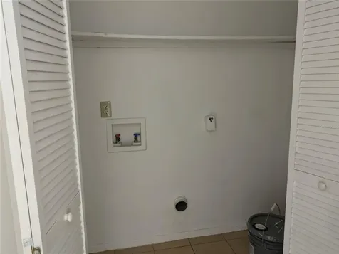 4269 S Semoran Boulevard Orlando FL 32822