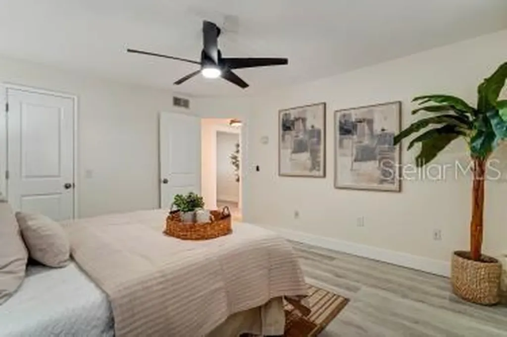 6015 19th Street N St Petersburg FL 33714