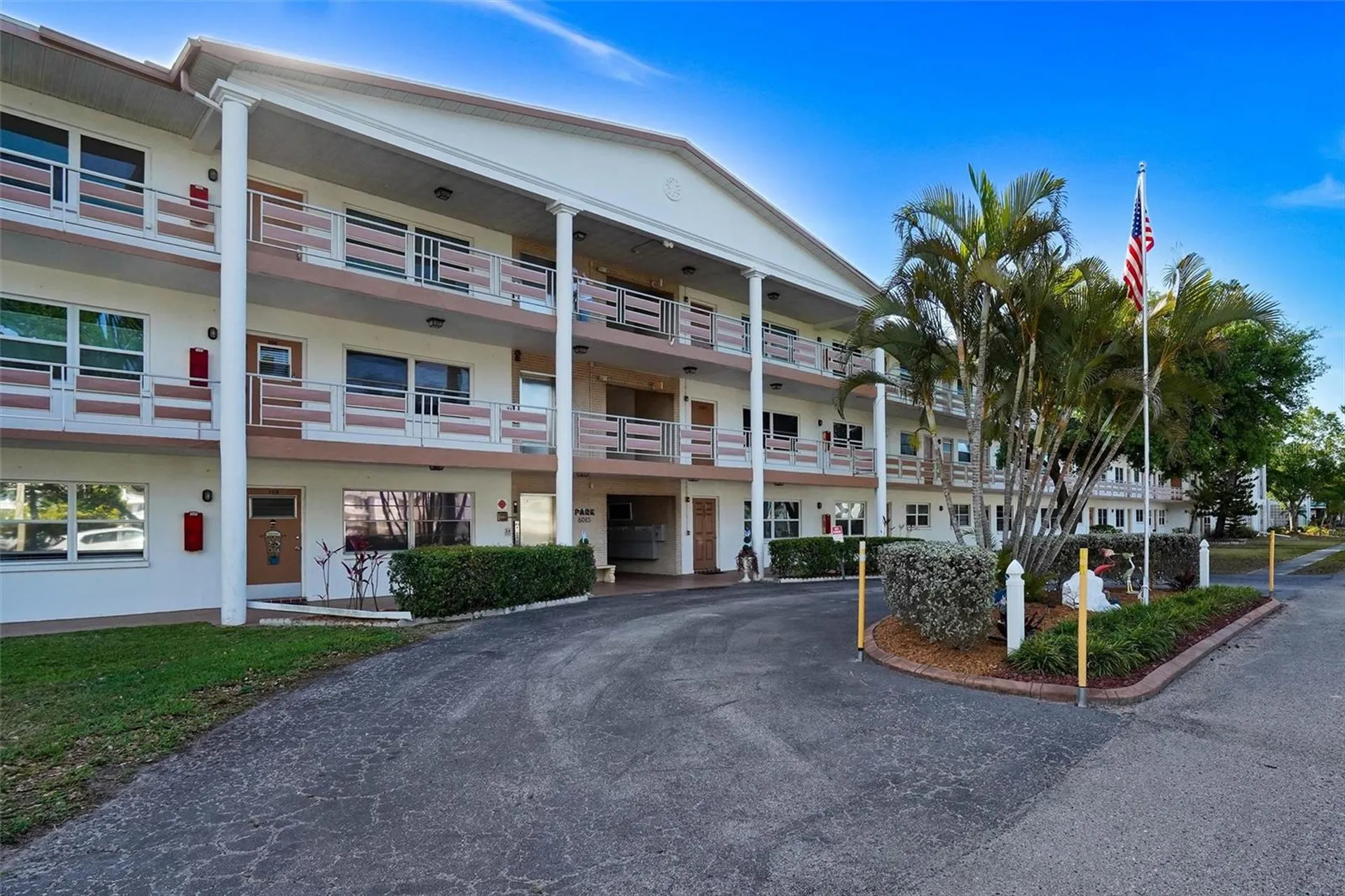 6015 19th Street N St Petersburg FL 33714