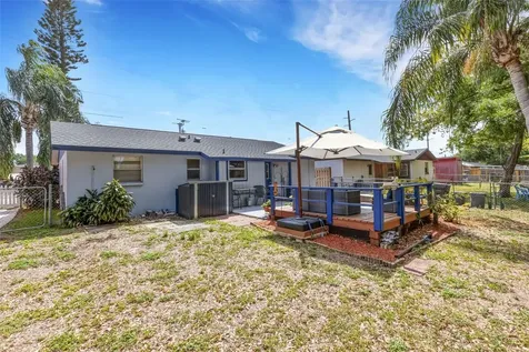 2767 17th Street Sarasota FL 34234