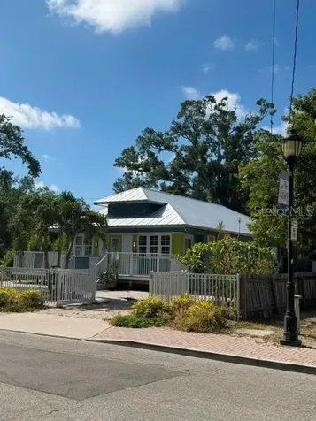 1207 13th Avenue W Bradenton FL 34205