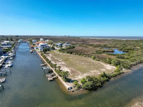 Indies Drive Hudson FL 34667