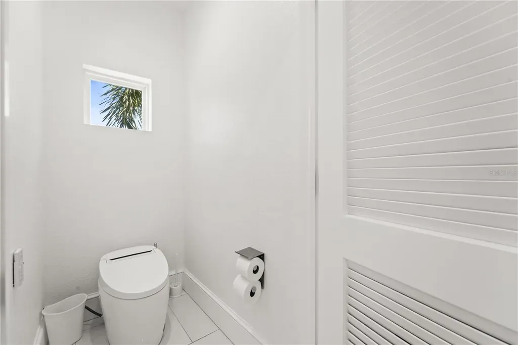 2520 Gomaz Way S St Petersburg FL 33712