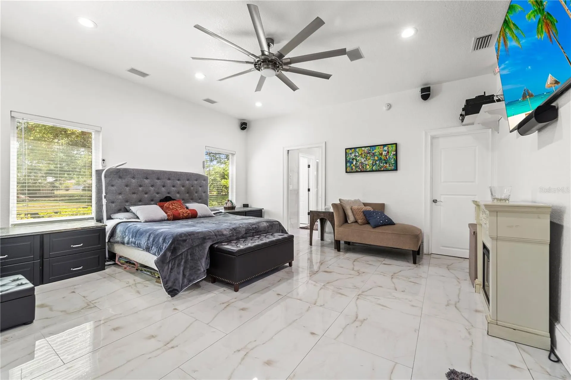 2520 Gomaz Way S St Petersburg FL 33712