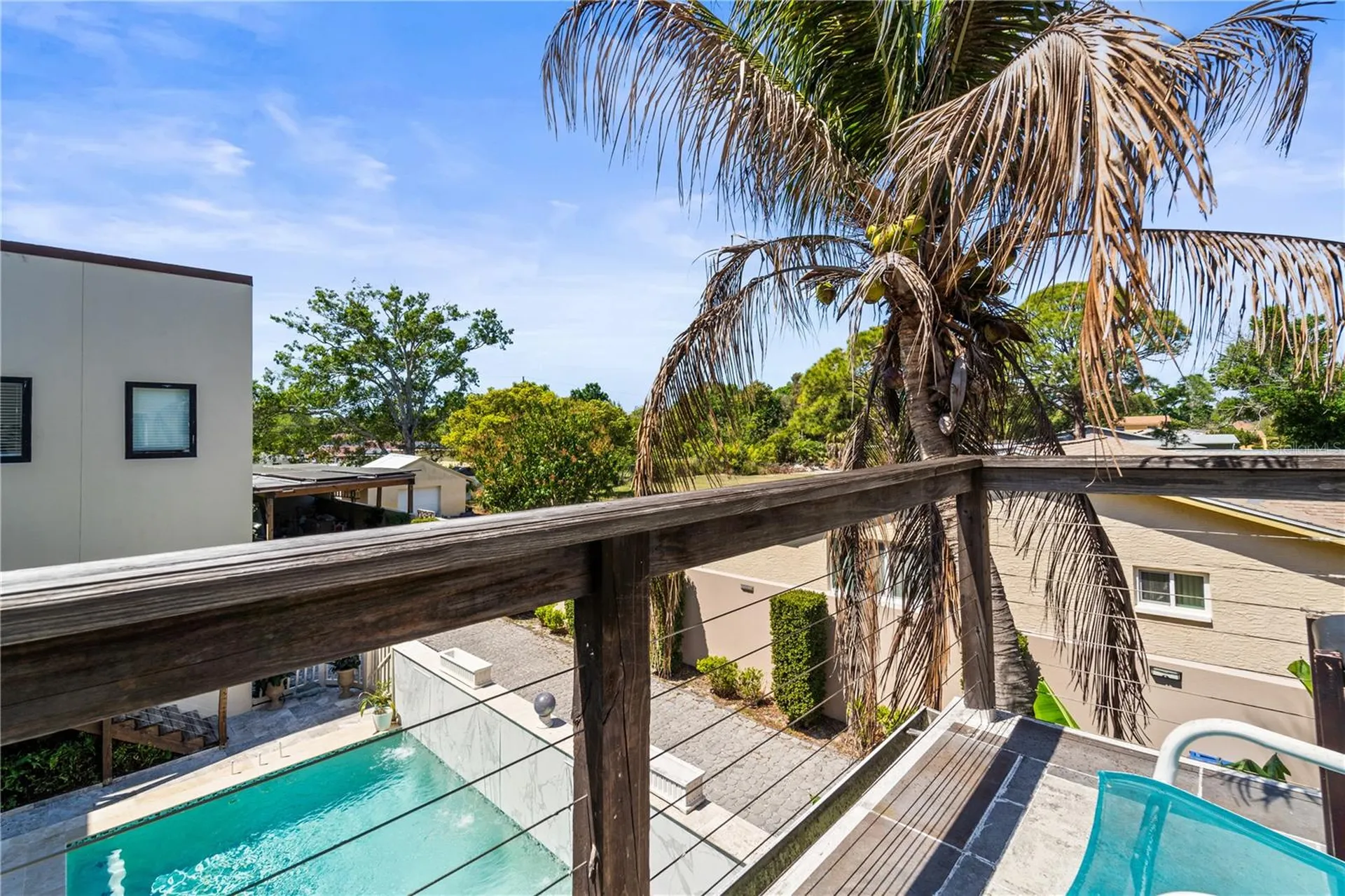 2520 Gomaz Way S St Petersburg FL 33712