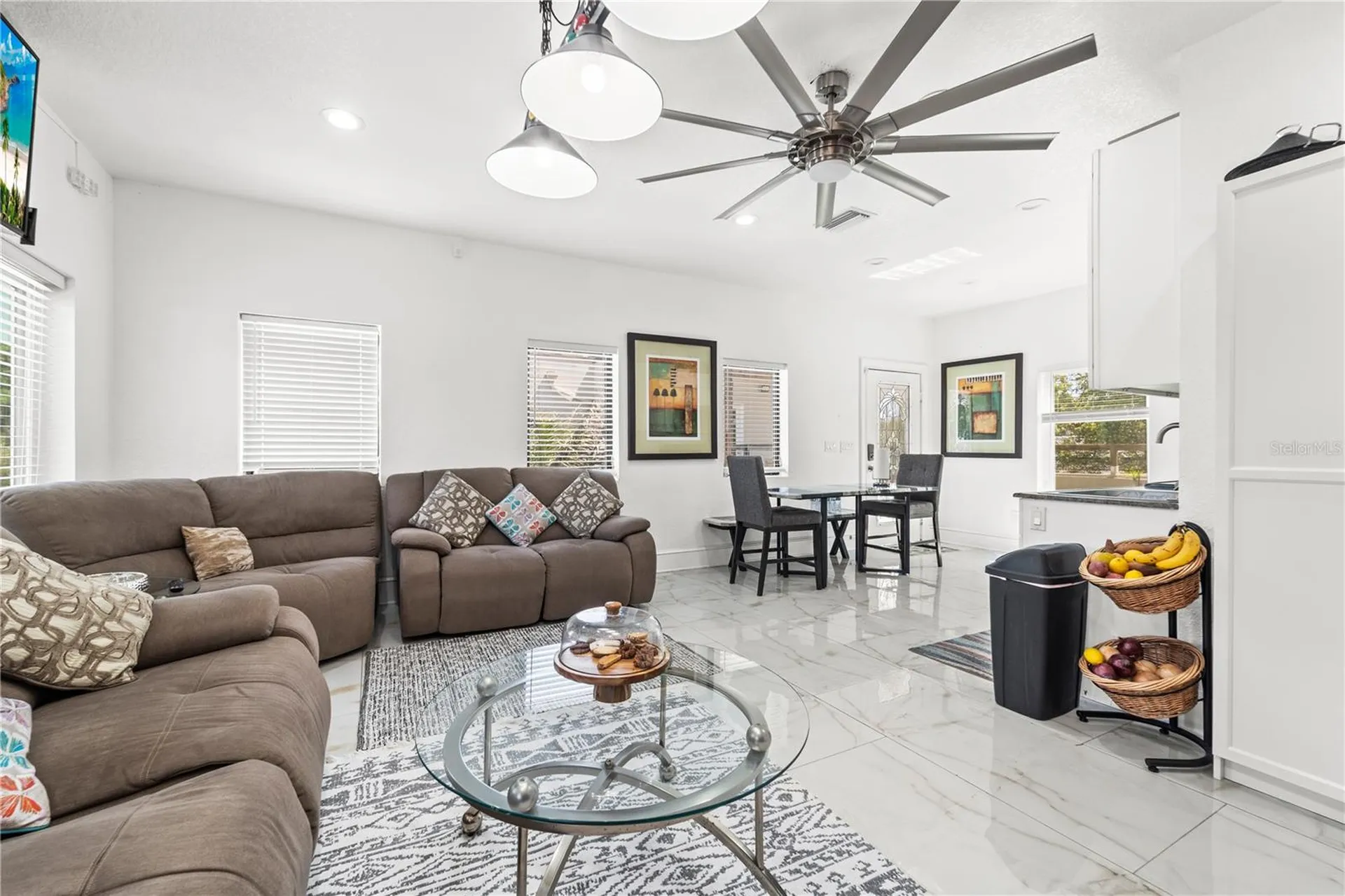 2520 Gomaz Way S St Petersburg FL 33712