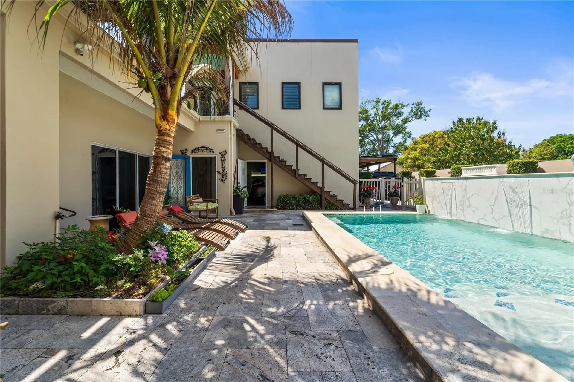2520 Gomaz Way S St Petersburg FL 33712