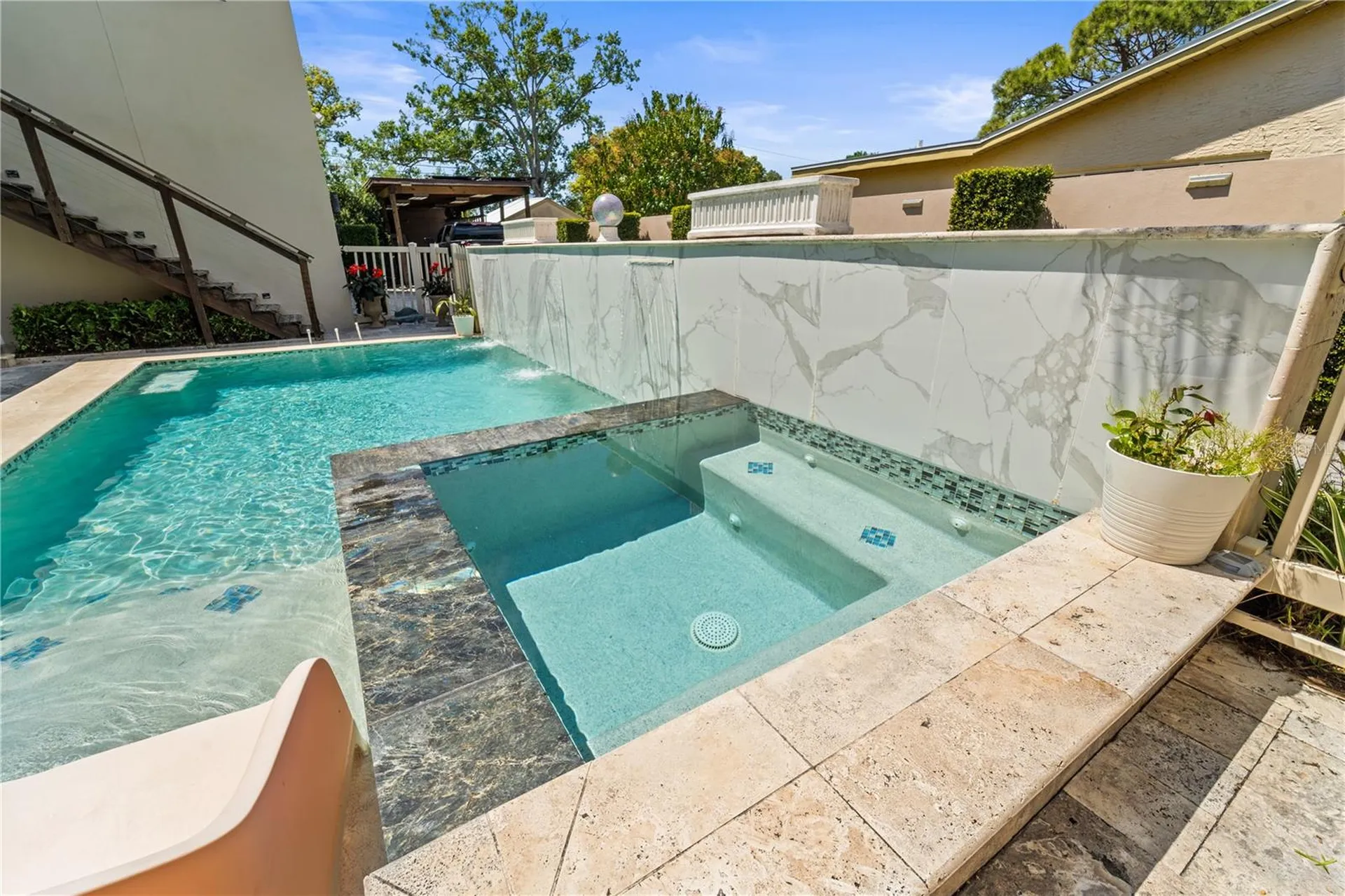 2520 Gomaz Way S St Petersburg FL 33712