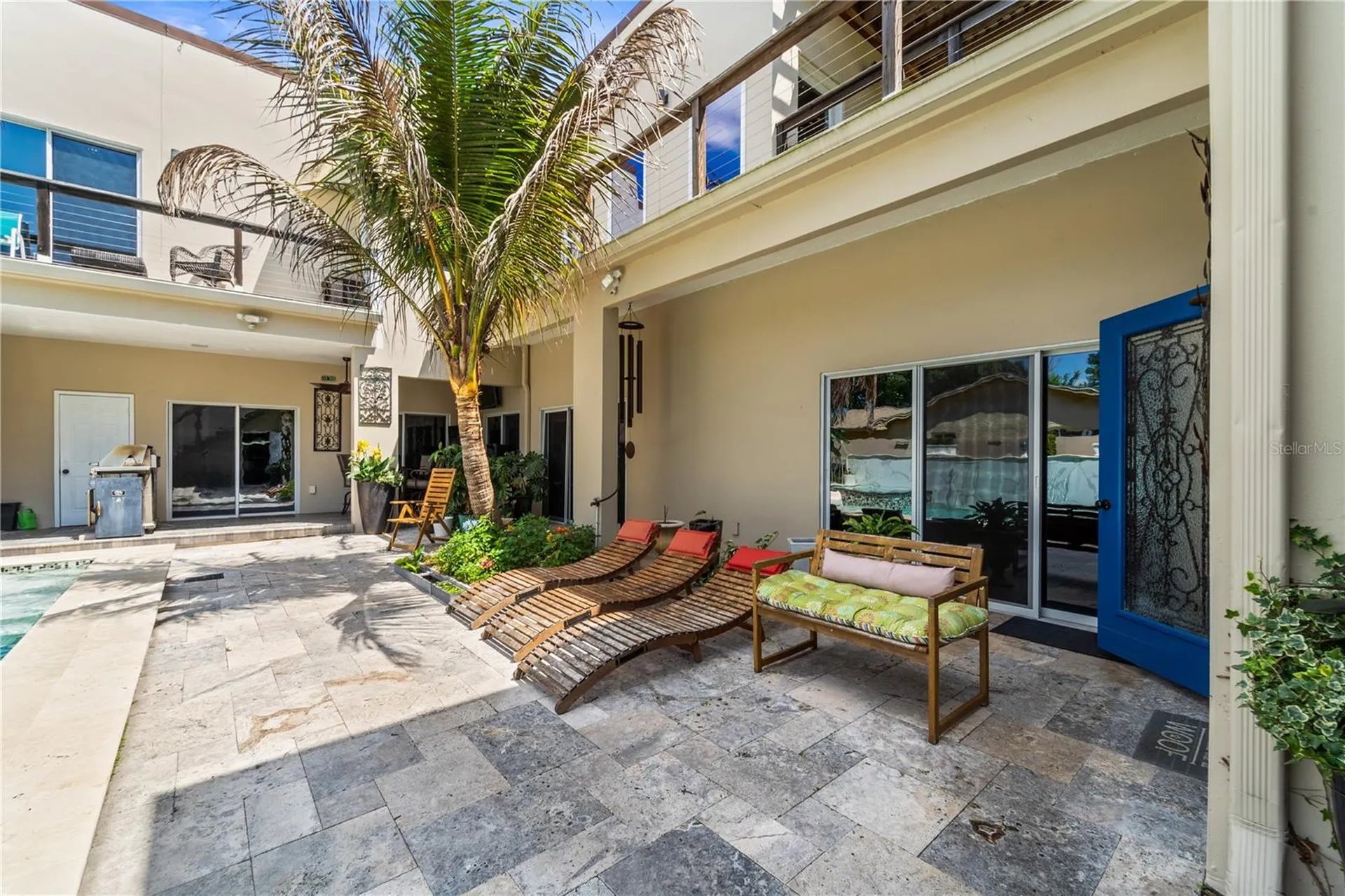 2520 Gomaz Way S St Petersburg FL 33712