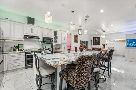 2520 Gomaz Way S St Petersburg FL 33712