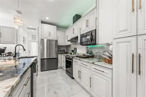 2520 Gomaz Way S St Petersburg FL 33712