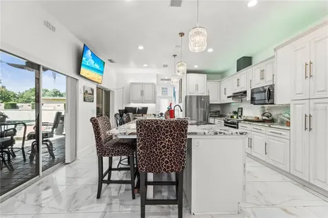 2520 Gomaz Way S St Petersburg FL 33712