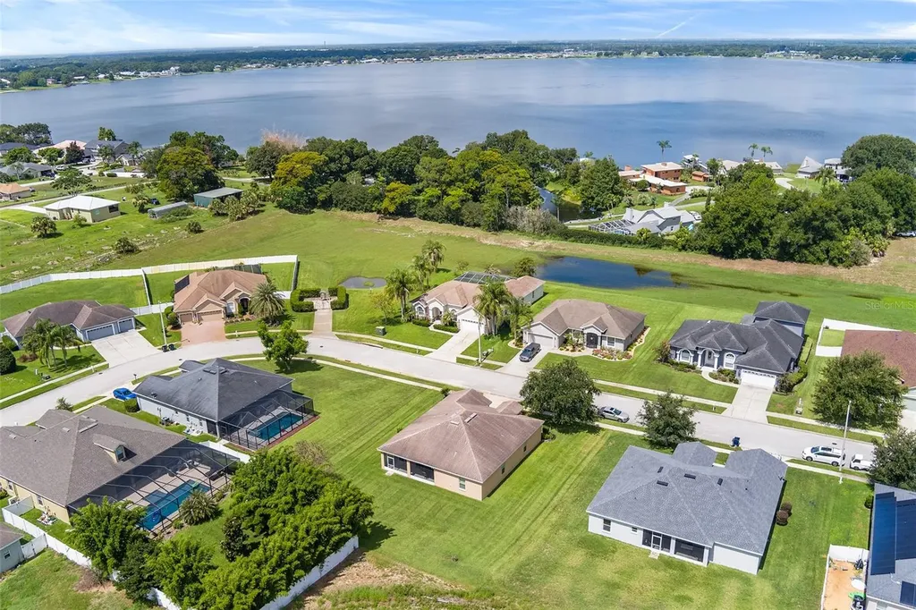 193 Lake Arietta Court Auburndale FL 33823