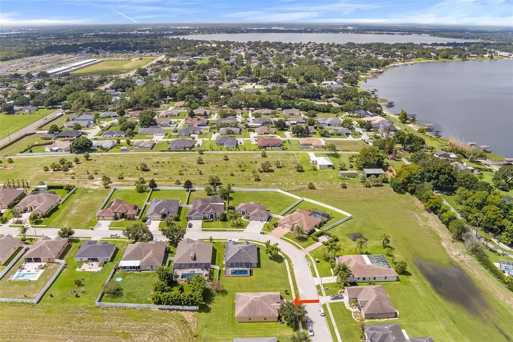193 Lake Arietta Court Auburndale FL 33823