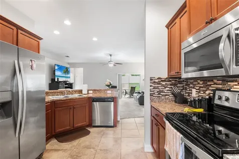 193 Lake Arietta Court Auburndale FL 33823