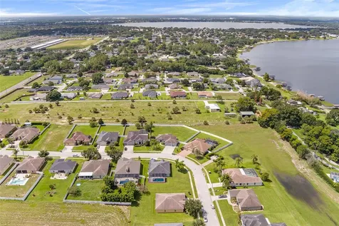 193 Lake Arietta Court Auburndale FL 33823