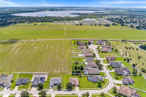 193 Lake Arietta Court Auburndale FL 33823