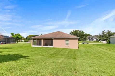 193 Lake Arietta Court Auburndale FL 33823