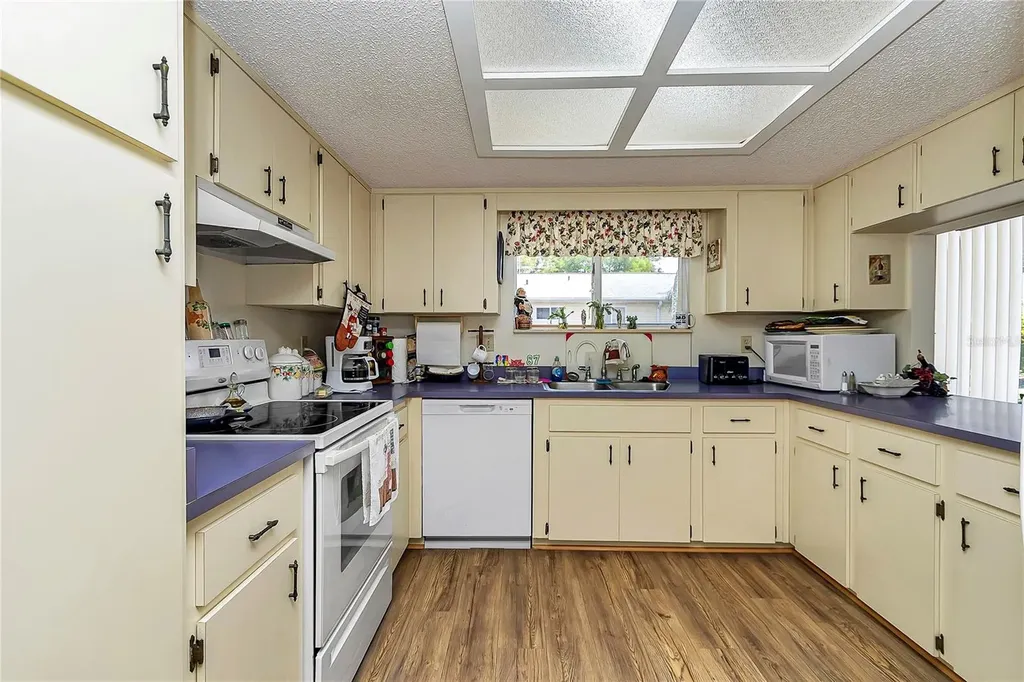 10841 SW 90th Court Ocala FL 34481