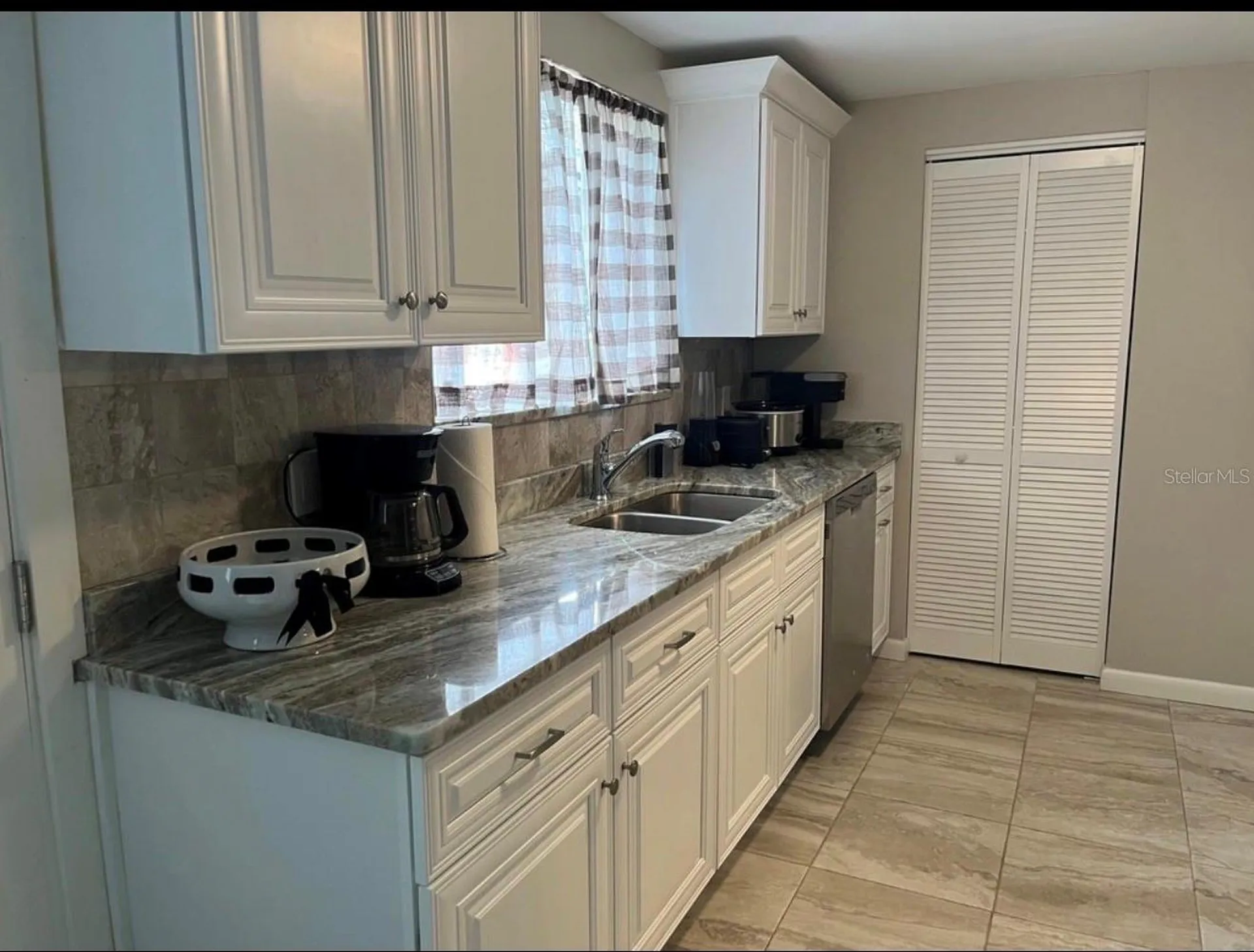 2317 W Bristol Avenue Tampa FL 33609