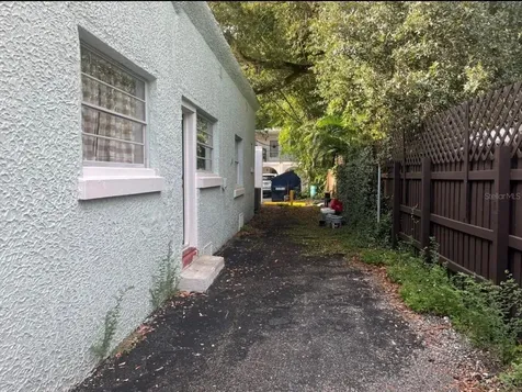 2317 W Bristol Avenue Tampa FL 33609