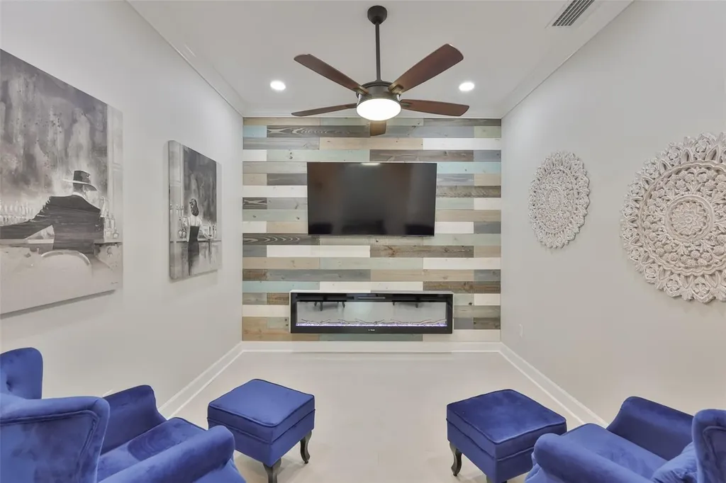 682 Chipper Drive Sun City Center FL 33573