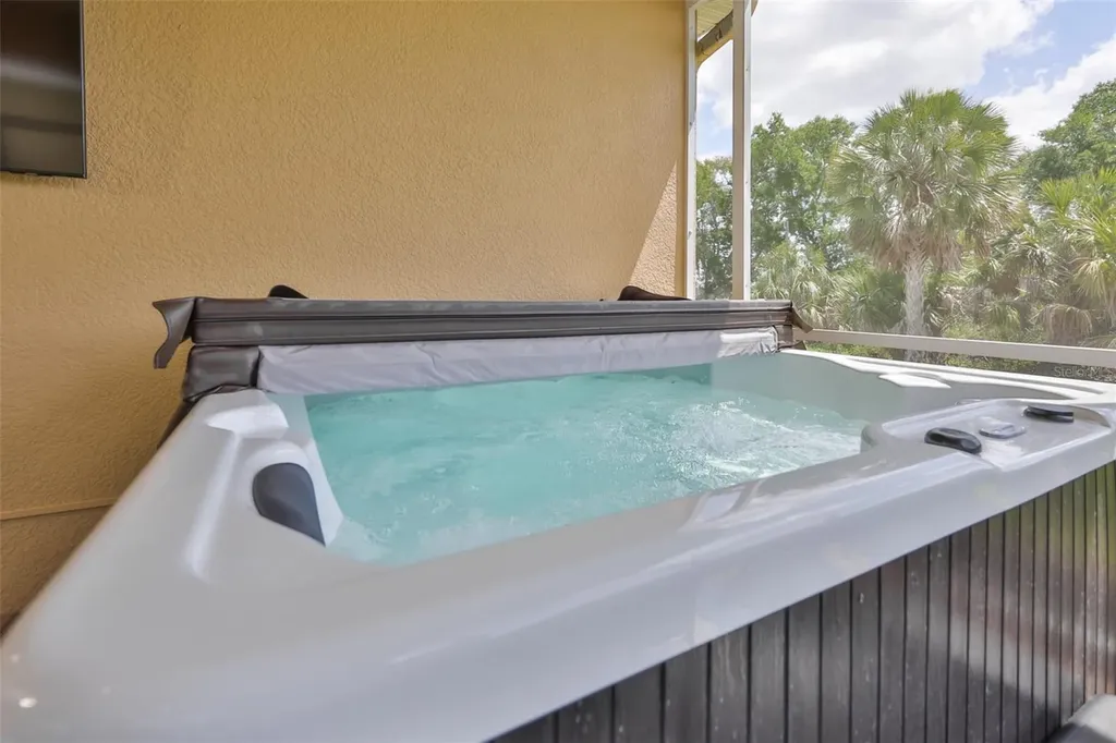 682 Chipper Drive Sun City Center FL 33573
