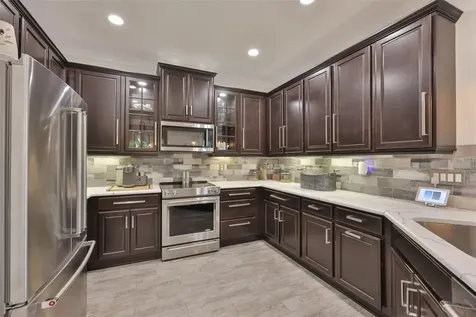 682 Chipper Drive Sun City Center FL 33573