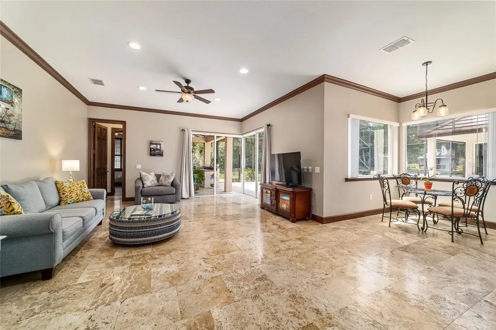 678 SE 47th Loop Ocala FL 34480