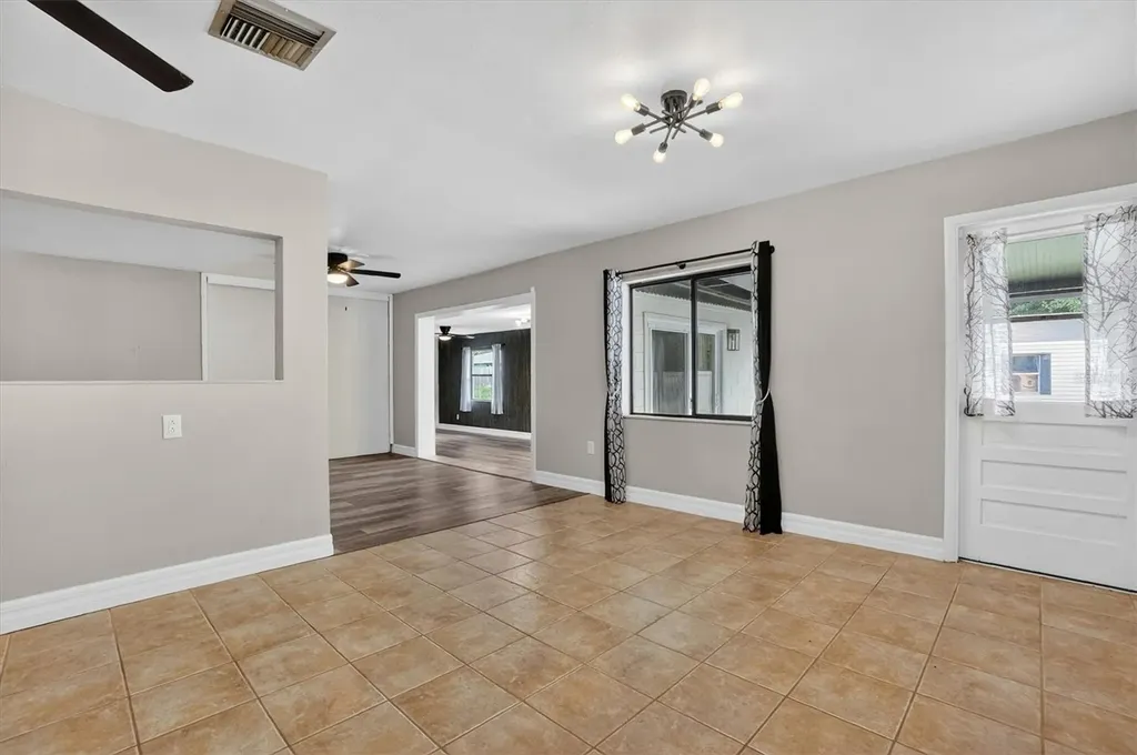 1120 San Luis Drive Orlando FL 32807