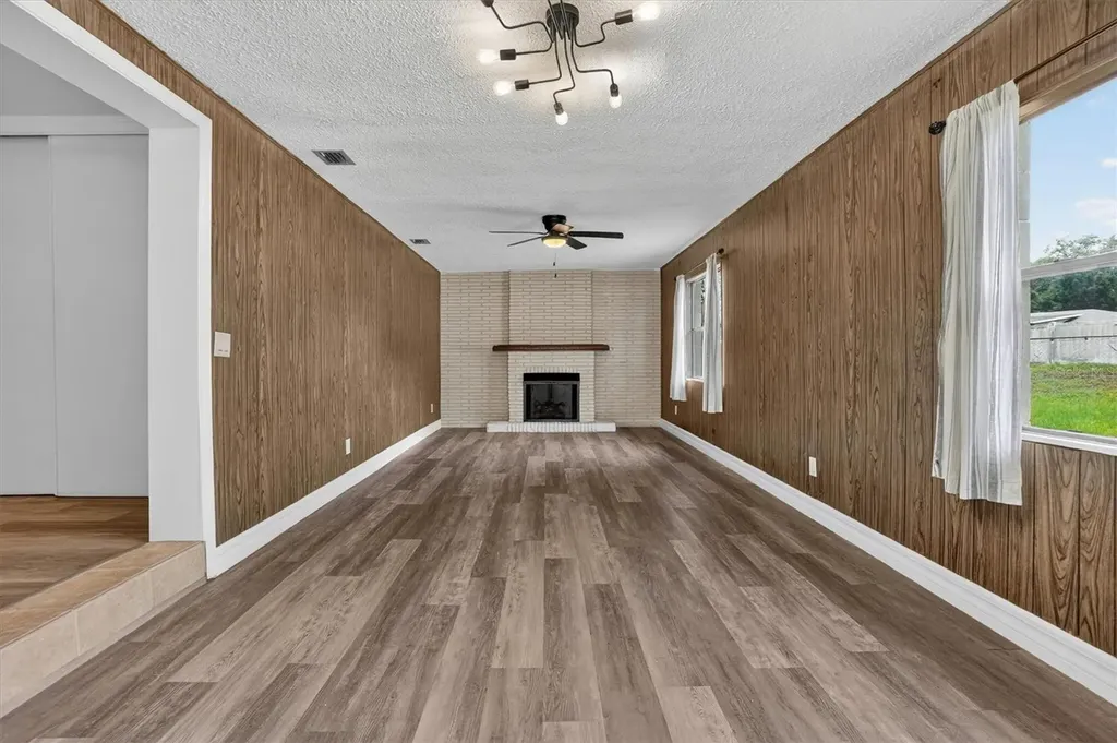 1120 San Luis Drive Orlando FL 32807