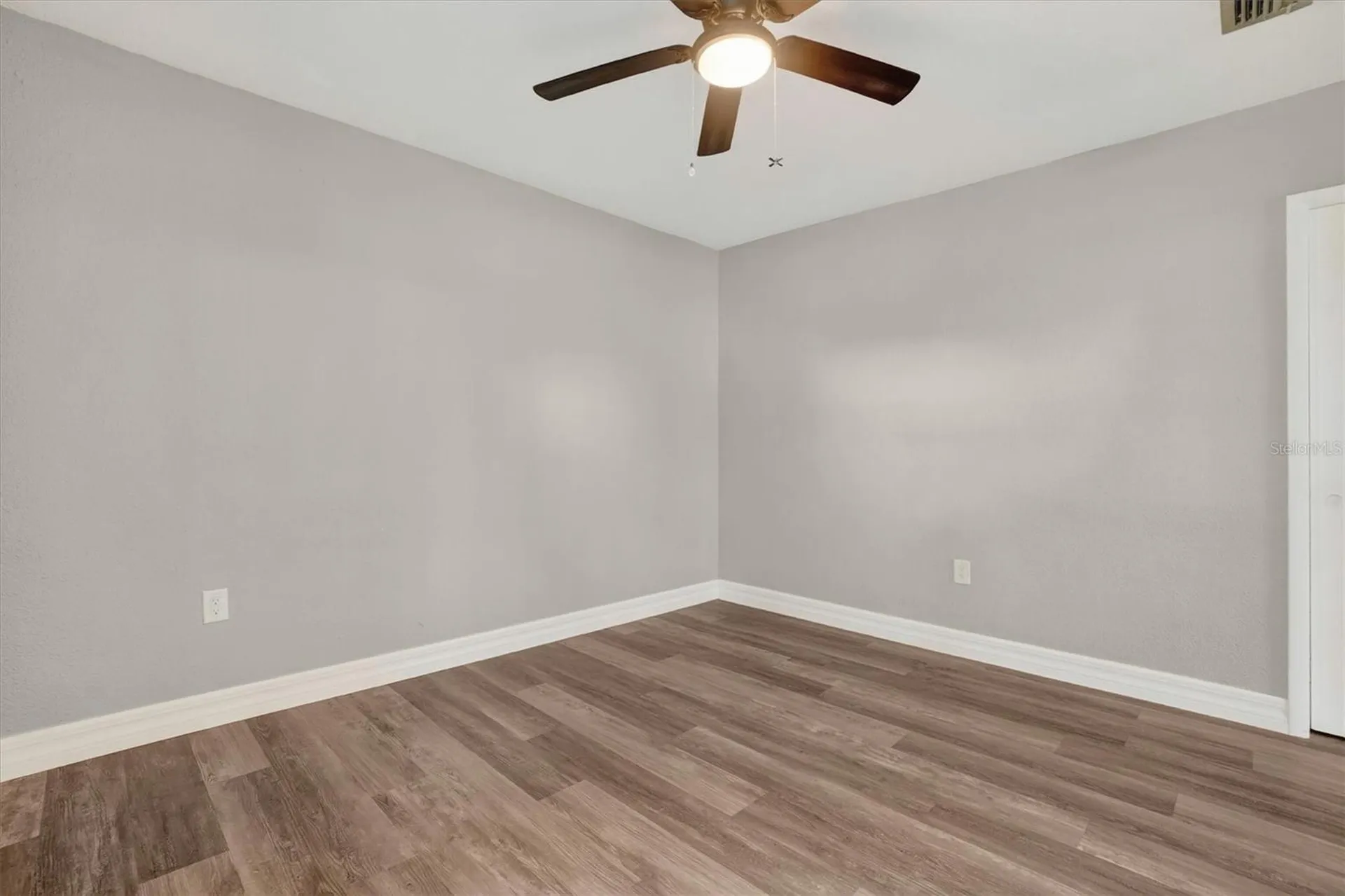 1120 San Luis Drive Orlando FL 32807