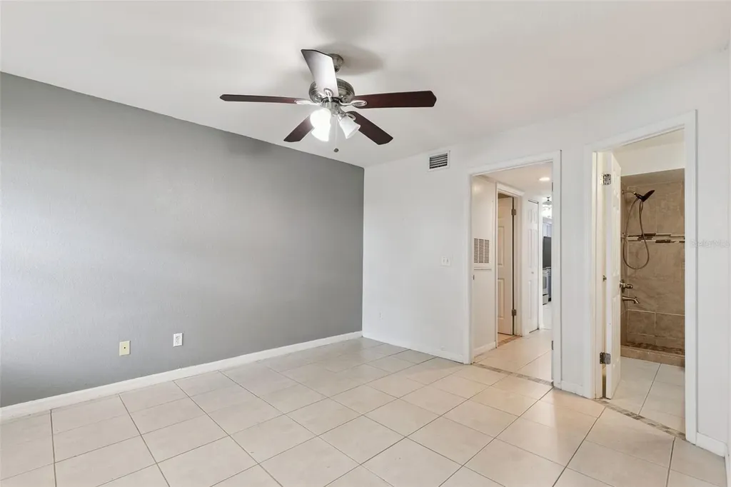 5112 Conroy Road Orlando FL 32811