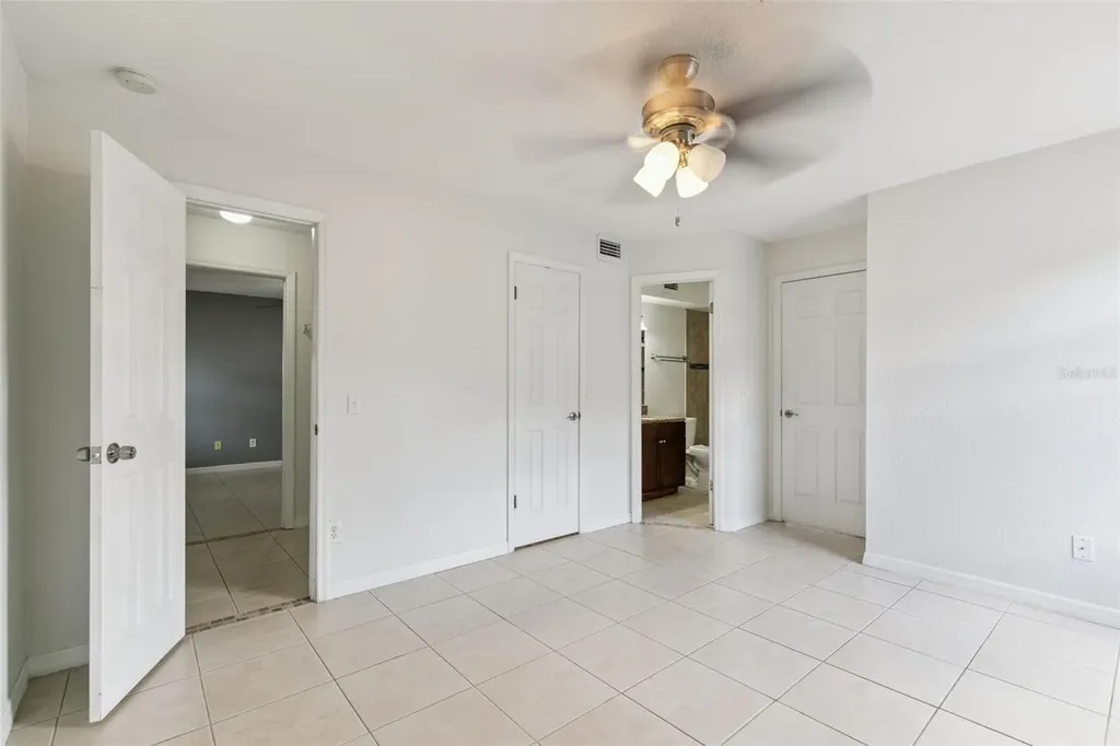5112 Conroy Road Orlando FL 32811