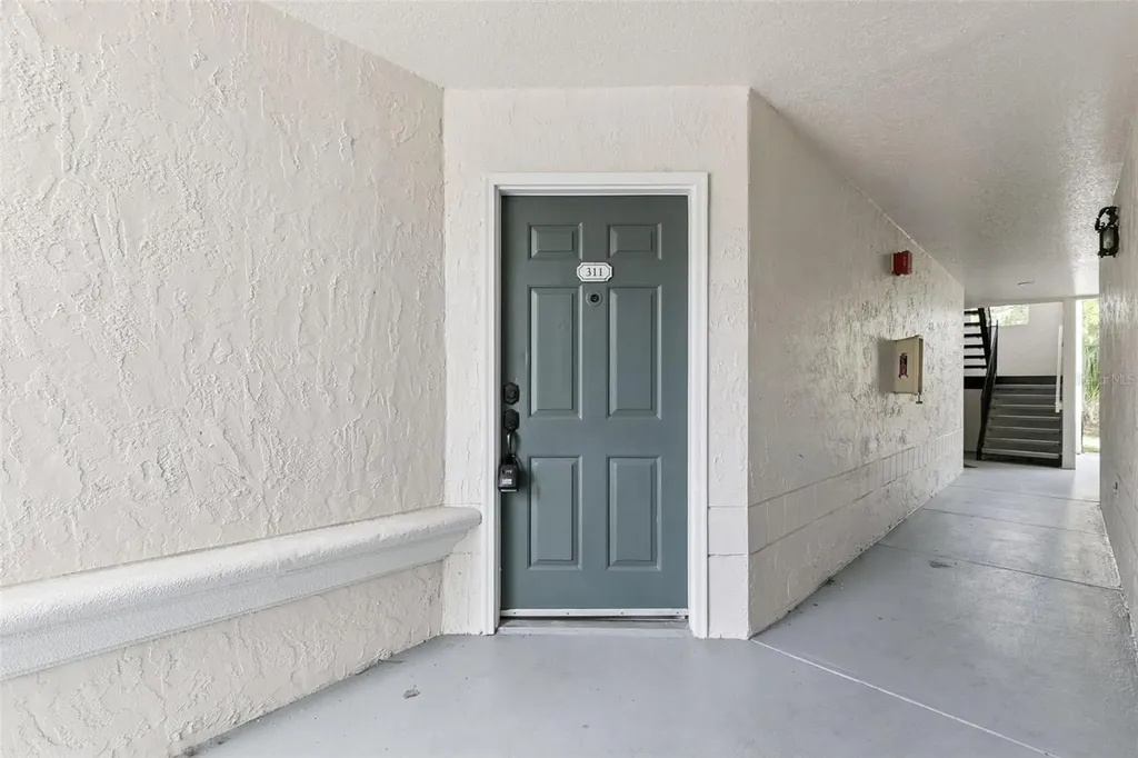 5112 Conroy Road Orlando FL 32811