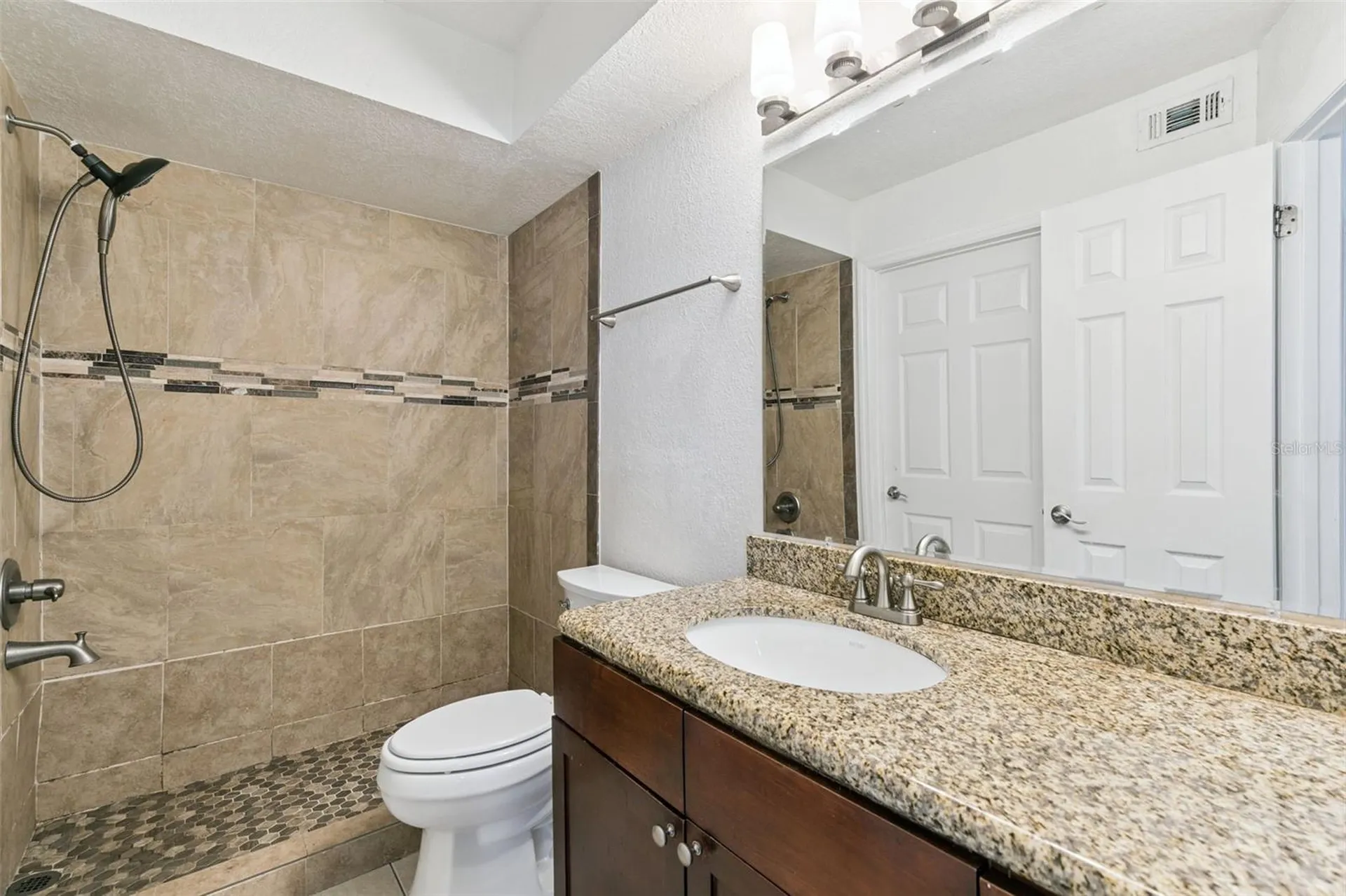 5112 Conroy Road Orlando FL 32811