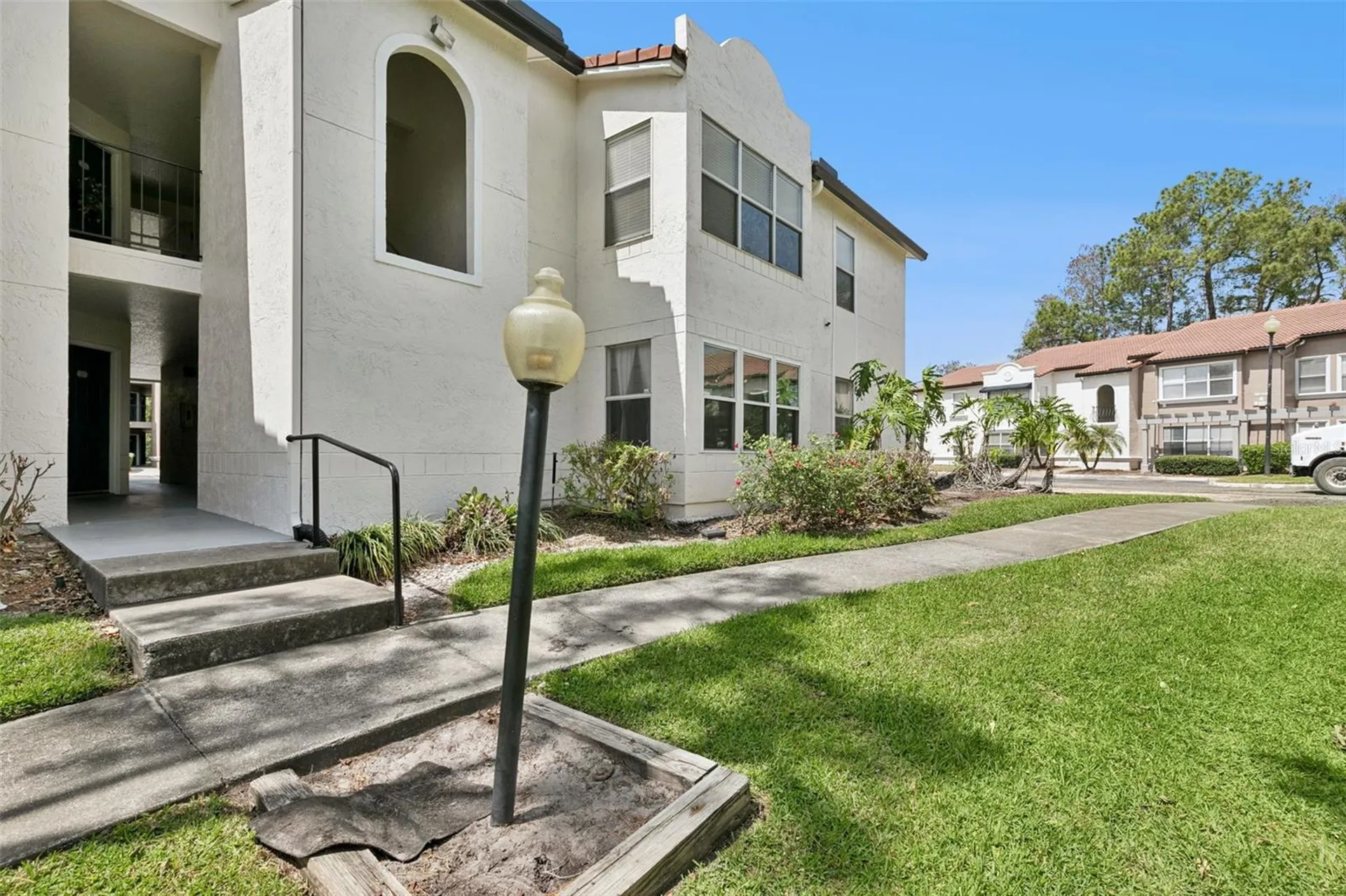 5112 Conroy Road Orlando FL 32811