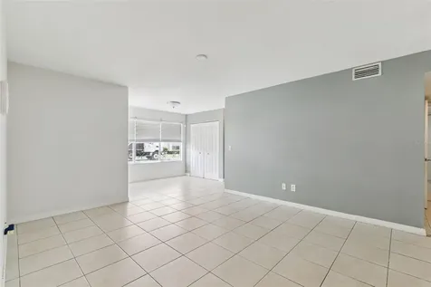 5112 Conroy Road Orlando FL 32811