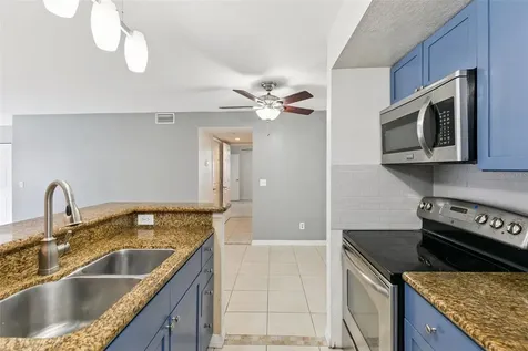 5112 Conroy Road Orlando FL 32811