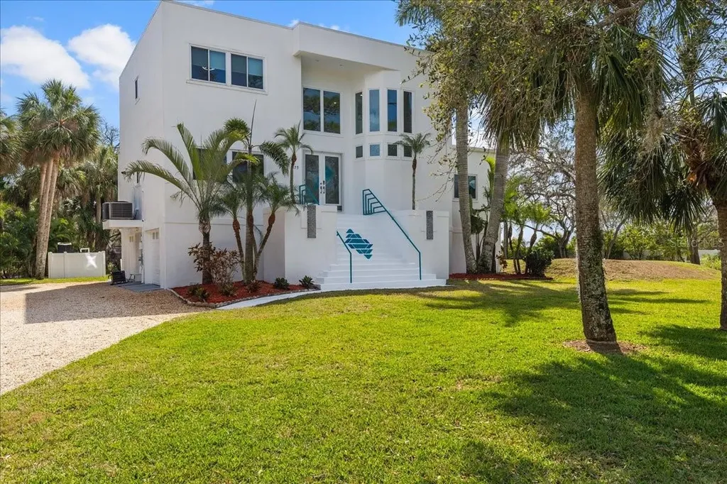 375 Wellington Avenue Oldsmar FL 34677