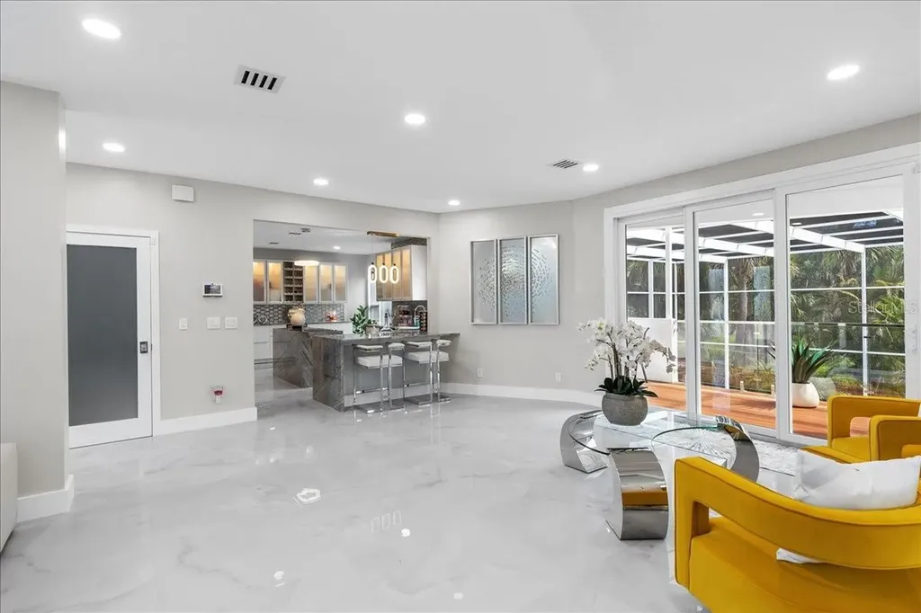 375 Wellington Avenue Oldsmar FL 34677