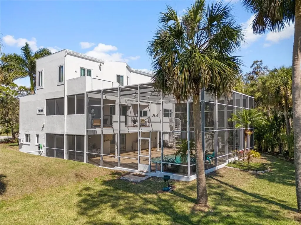375 Wellington Avenue Oldsmar FL 34677