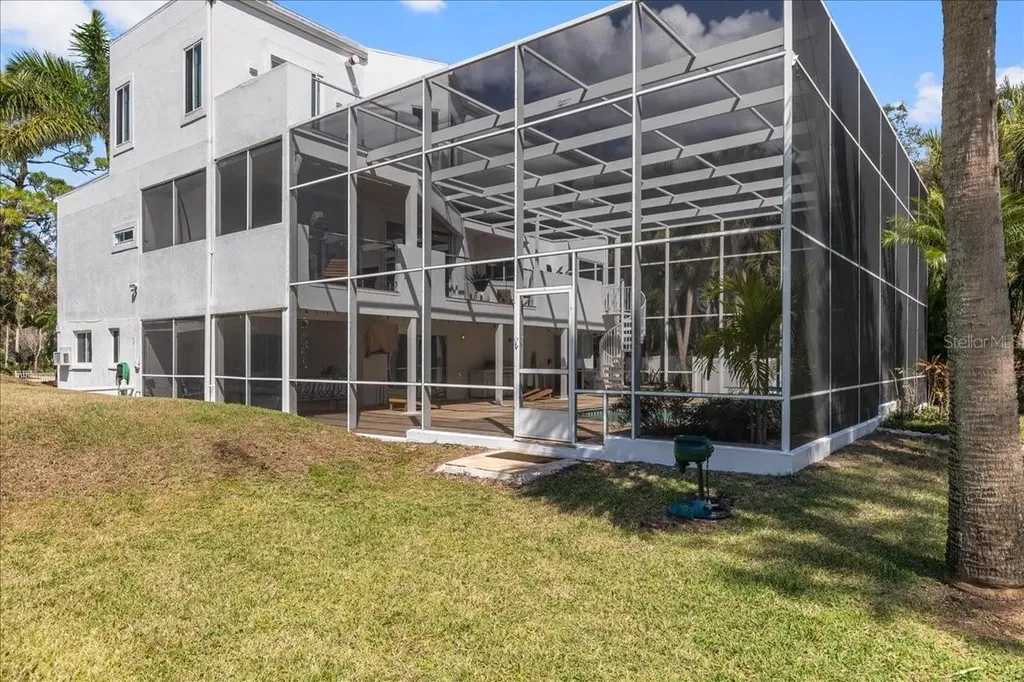 375 Wellington Avenue Oldsmar FL 34677