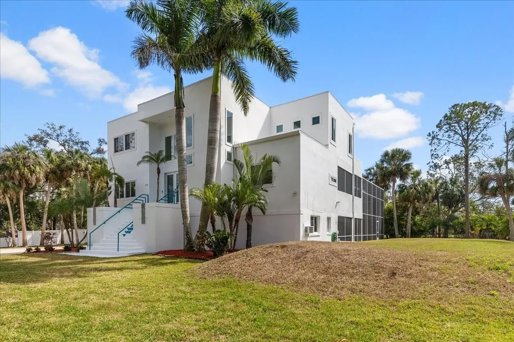 375 Wellington Avenue Oldsmar FL 34677