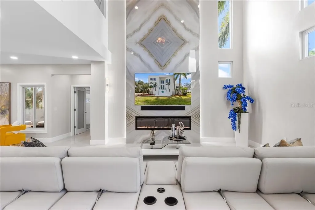 375 Wellington Avenue Oldsmar FL 34677